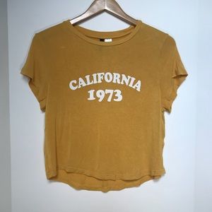 Yellow H&M Divided California 1973 Crop top (M)